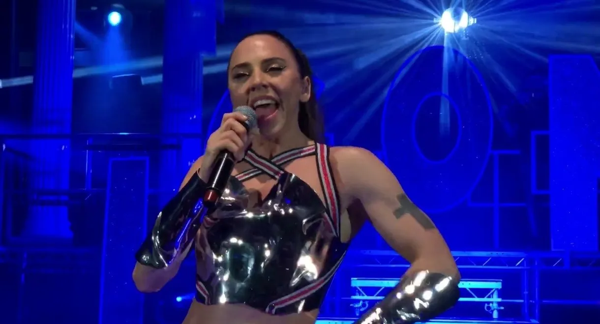 Melanie C ft. Sink The Pink - Live At The Troxy