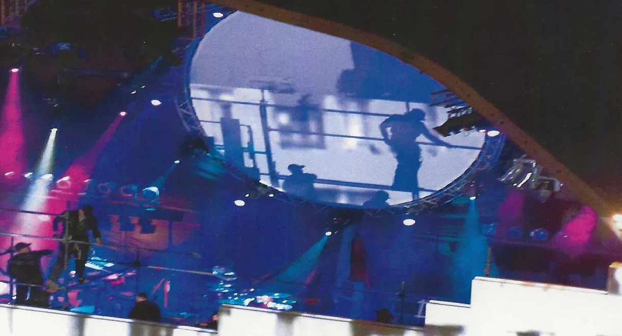 Pink Project: The Wall Live 2010