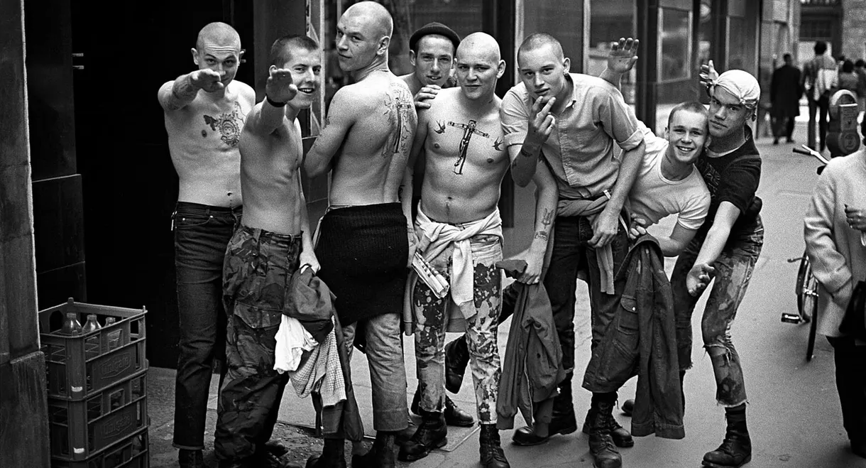 Skinheads USA: Soldiers of the Race War