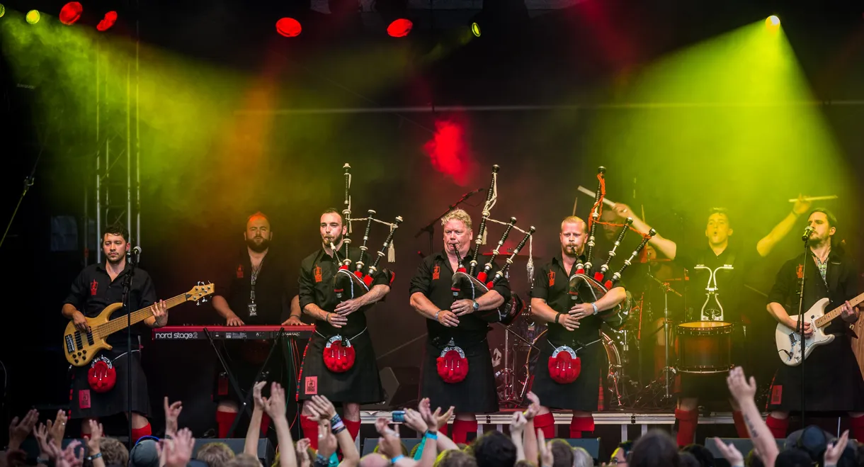 Red Hot Chilli Pipers - Blast Live