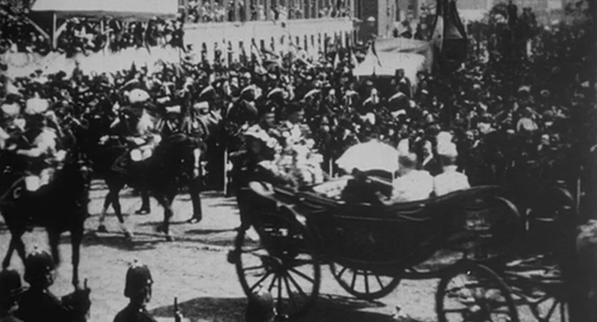 Fête du jubilé de la reine d'Angleterre : le cortège, la reine