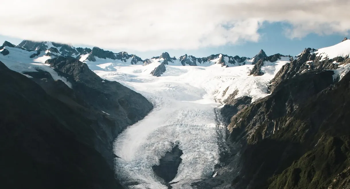 New Zealand: Earth's Mythical Islands