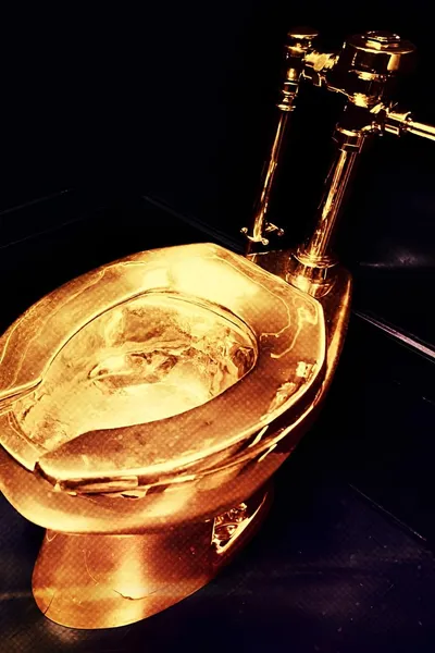 The Golden Toilet Heist